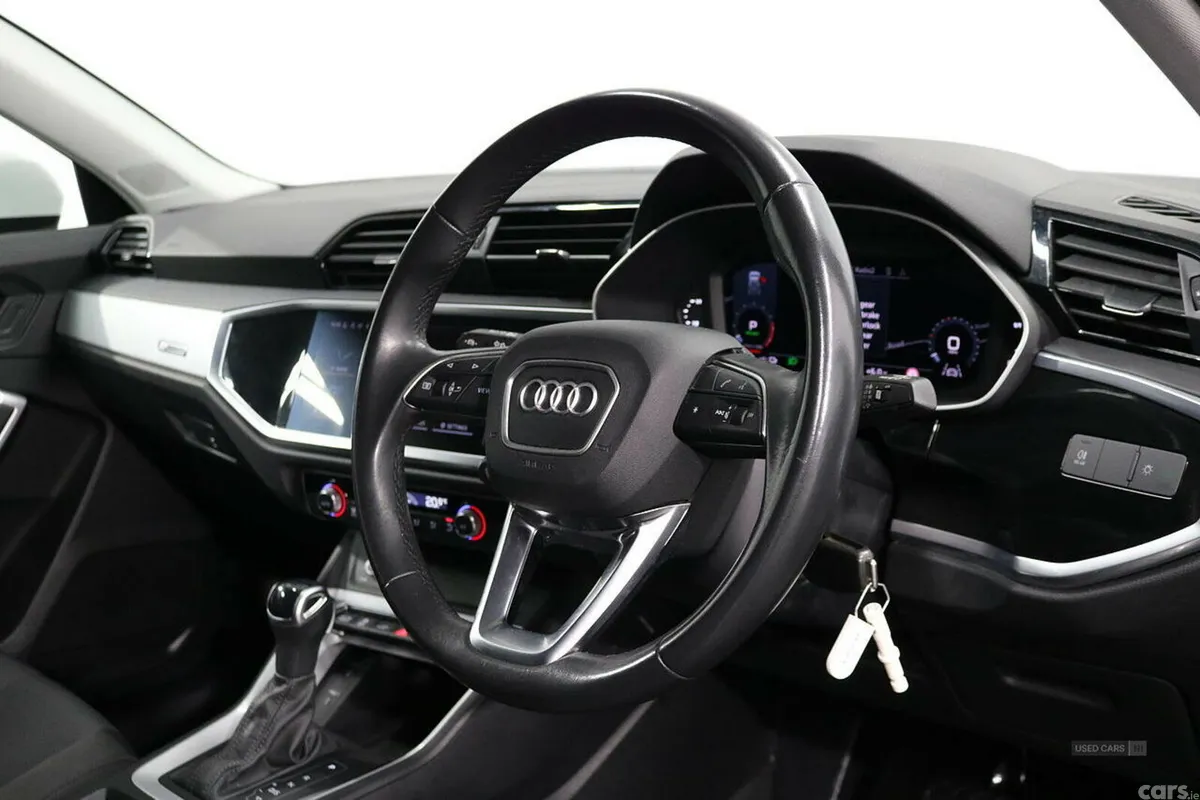 Audi Q3 SUV, Petrol Hybrid, 2022, White