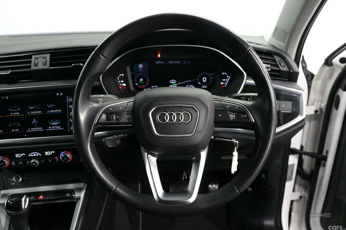 Audi Q3 SUV, Petrol Hybrid, 2022, White