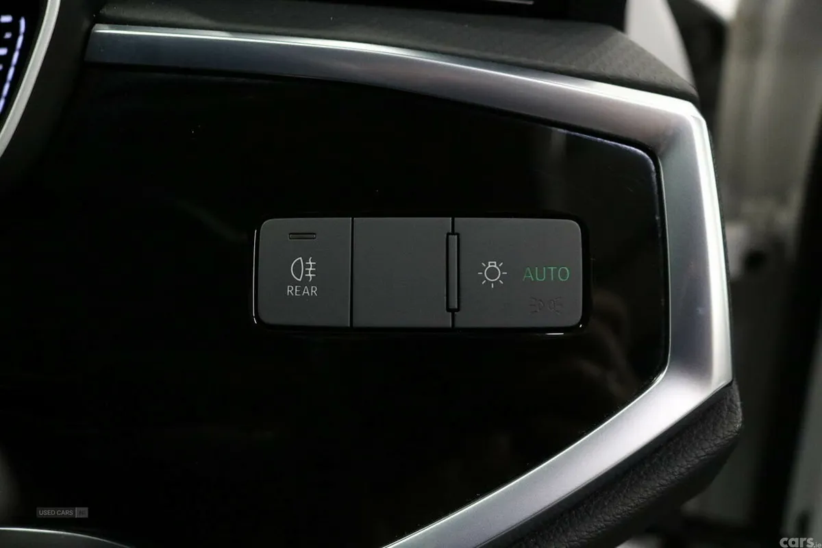 Audi Q3 SUV, Petrol Hybrid, 2022, White
