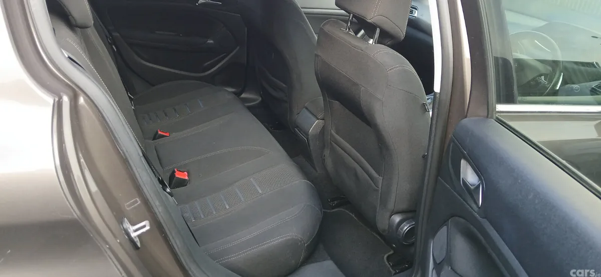 Peugeot 308 Hatchback, Petrol, 2015, Grey