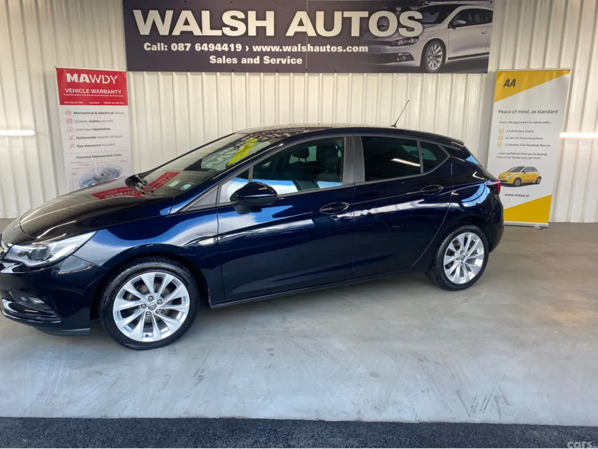 Opel Astra Hatchback, Petrol, 2019, Blue