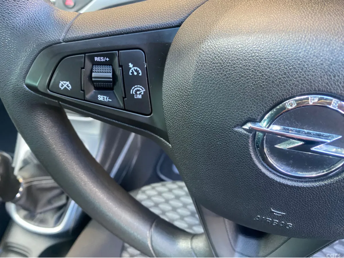 Opel Astra Hatchback, Petrol, 2019, Blue