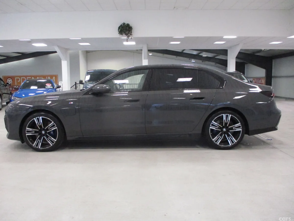 BMW 7-Series Saloon, Petrol Plug-in Hybrid, 2025, Grey