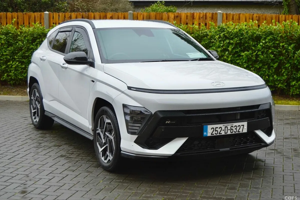 Hyundai KONA MPV, Petrol, 2025, White