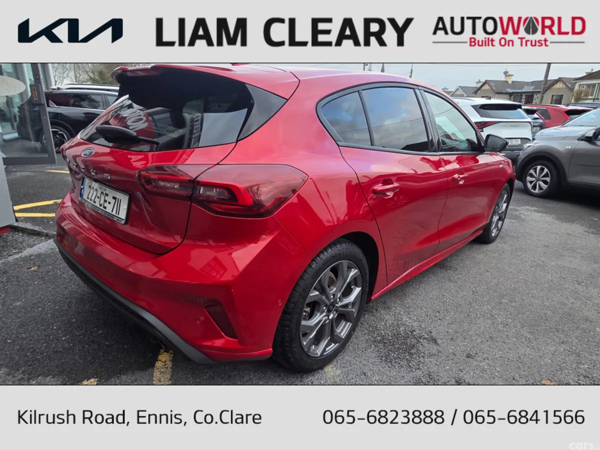 Ford Focus Hatchback, Petrol, 2022, Red