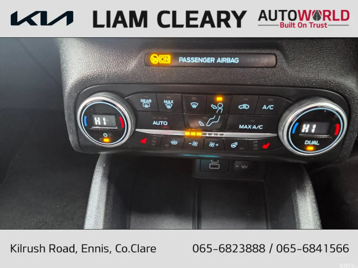 Ford Focus Hatchback, Petrol, 2022, Red