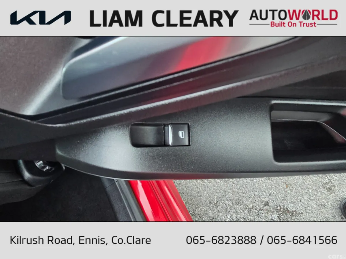 Ford Focus Hatchback, Petrol, 2022, Red