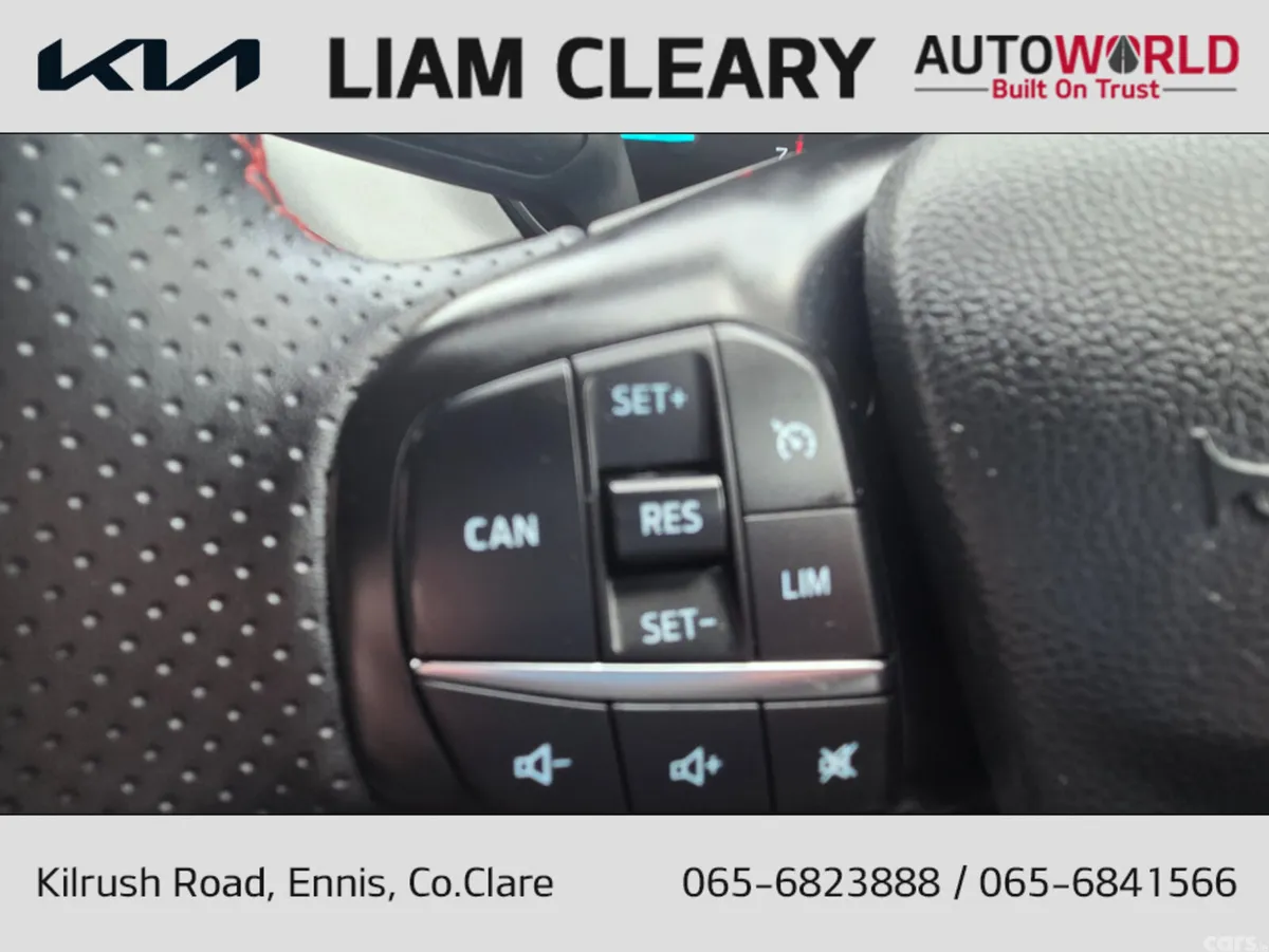 Ford Focus Hatchback, Petrol, 2022, Red