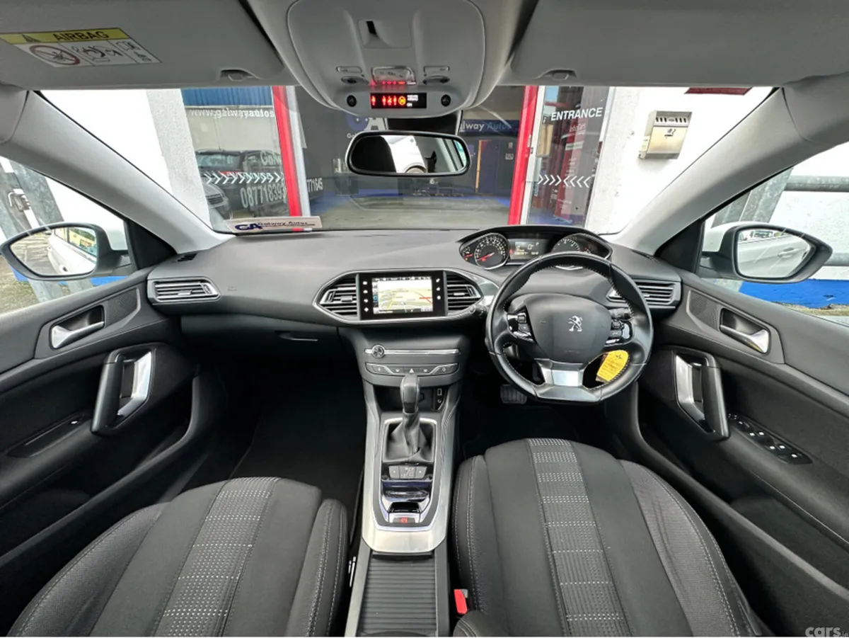 Peugeot 308 Hatchback, Diesel, 2016, White