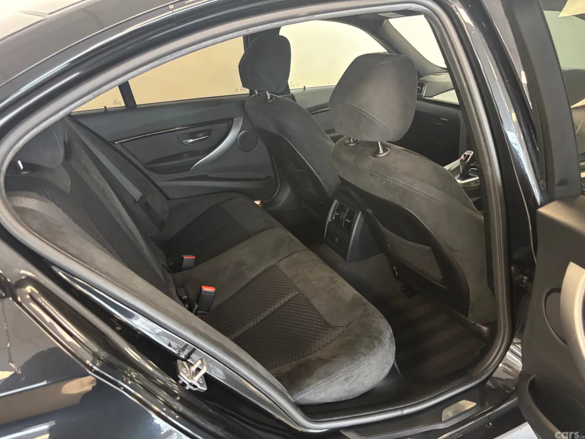 BMW 3-Series Saloon, Diesel, 2018, Black