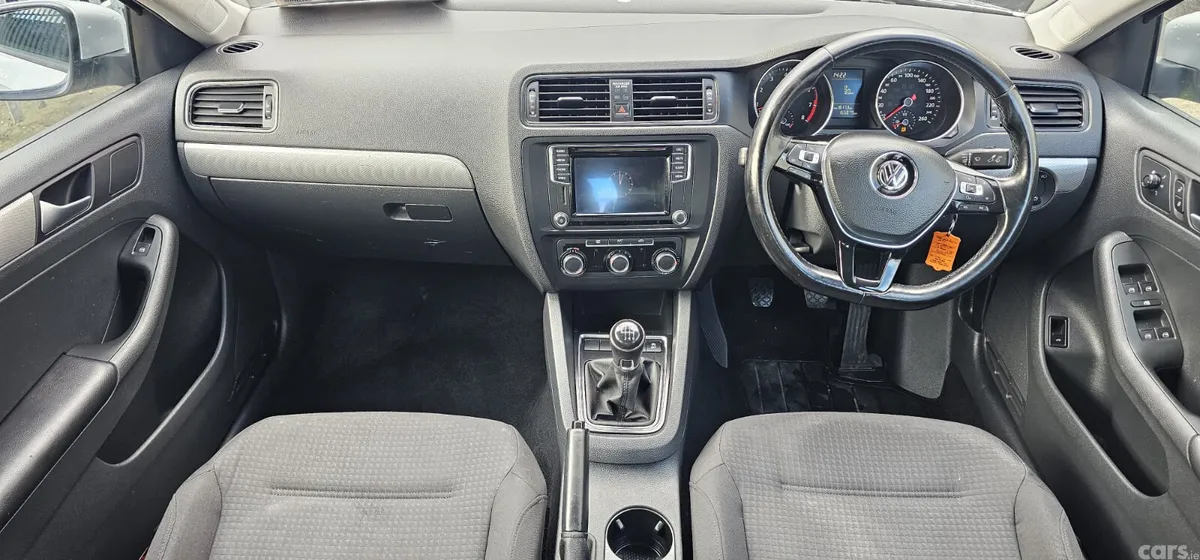 Volkswagen Jetta Saloon, Petrol, 2016, Silver