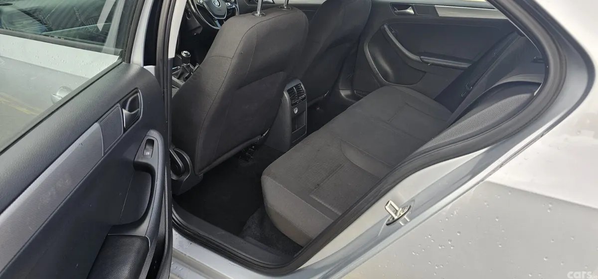 Volkswagen Jetta Saloon, Petrol, 2016, Silver