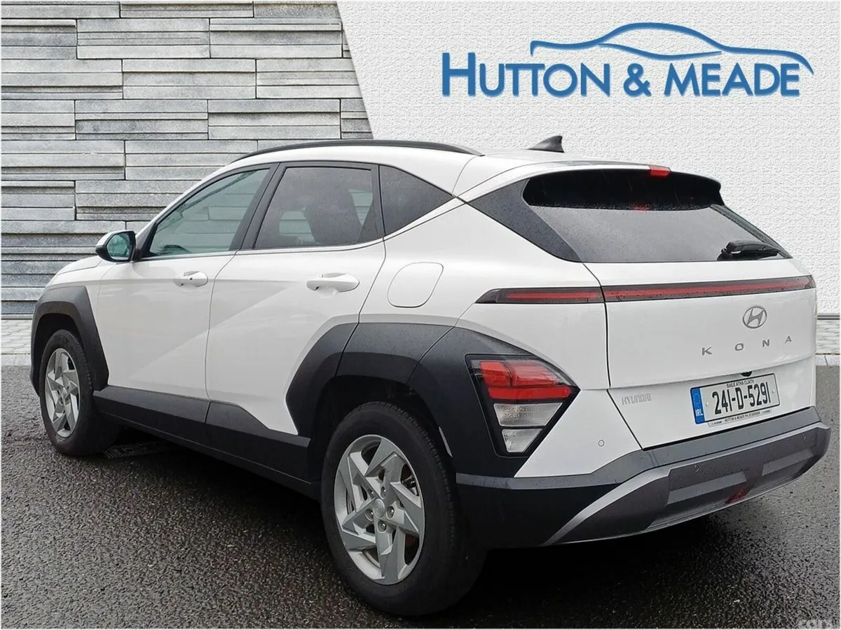 Hyundai KONA SUV, Petrol, 2024, White