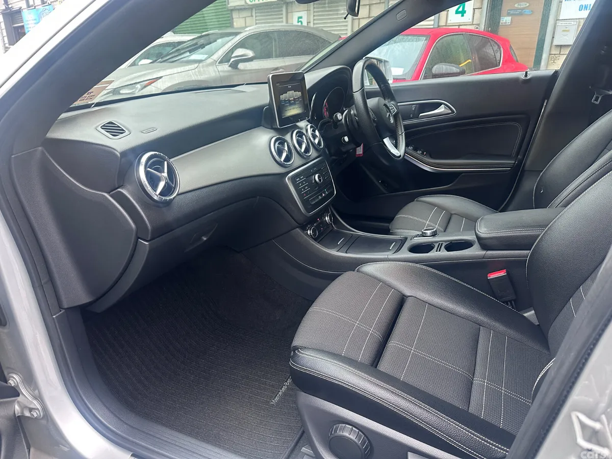 Mercedes-Benz CLA Saloon, Petrol, 2016, Silver