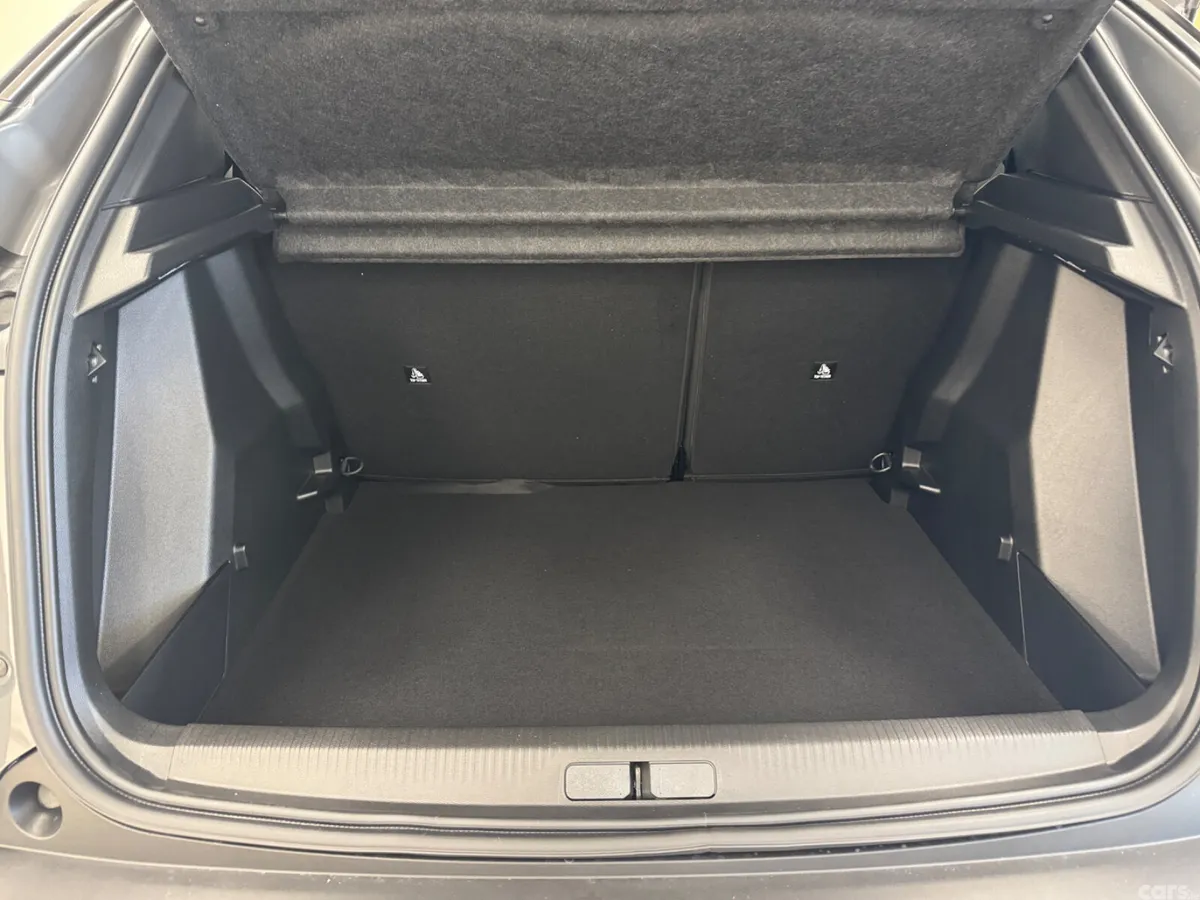 Peugeot 2008 SUV, Electric, 2026, Grey