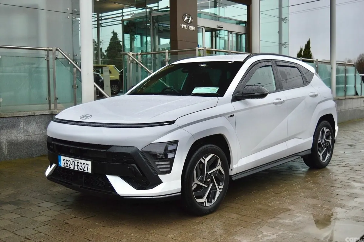 Hyundai KONA MPV, Petrol, 2025, White