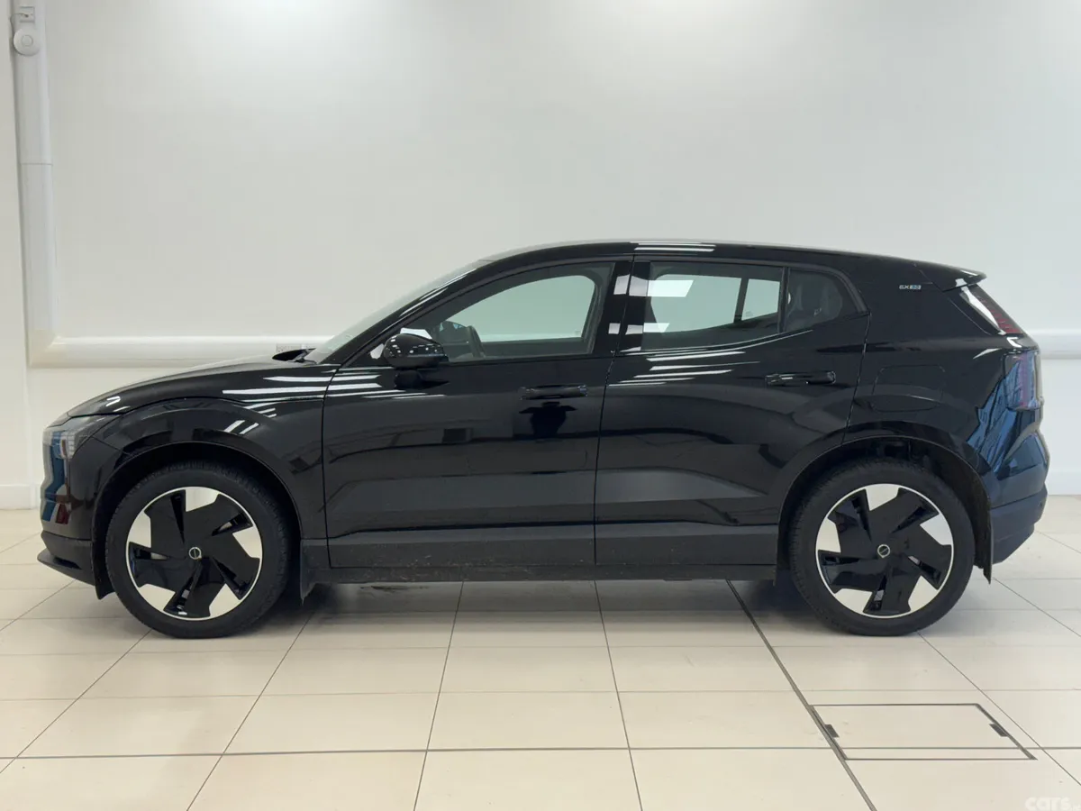 Volvo EX30 Estate/Jeep, Electric, 2024, Black
