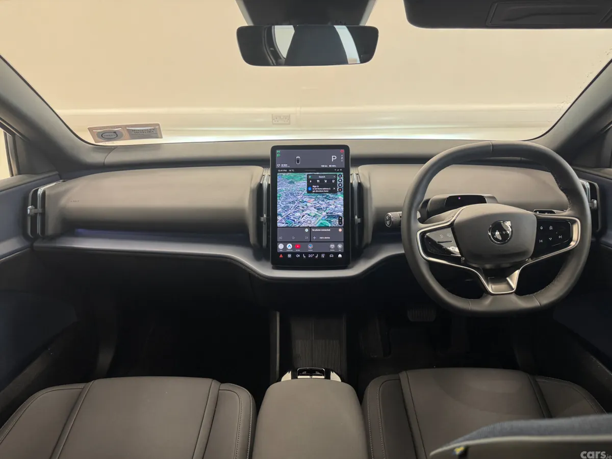 Volvo EX30 Estate/Jeep, Electric, 2024, Black