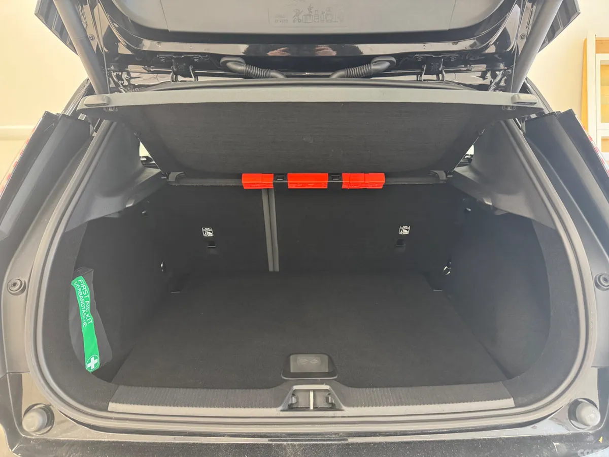 Volvo EX30 Estate/Jeep, Electric, 2024, Black
