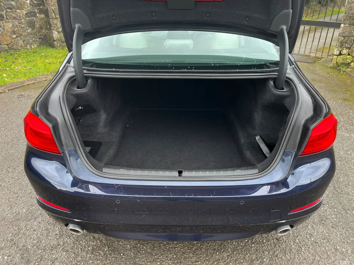 BMW 5-Series Saloon, Diesel, 2018, Blue