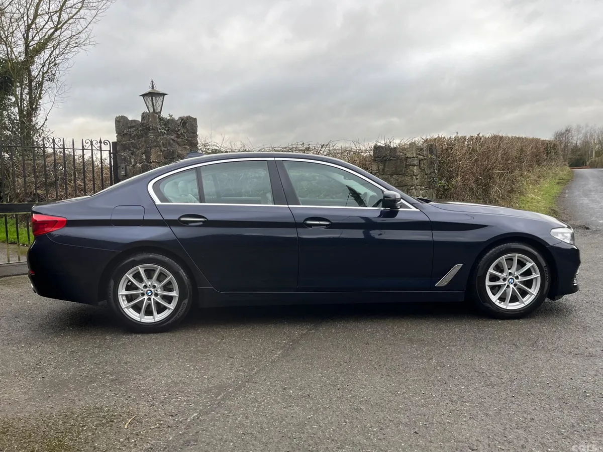 BMW 5-Series Saloon, Diesel, 2018, Blue