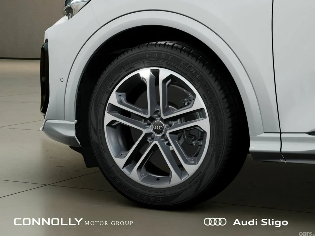 Audi Q5 SUV, Petrol Plug-in Hybrid, 2027, White