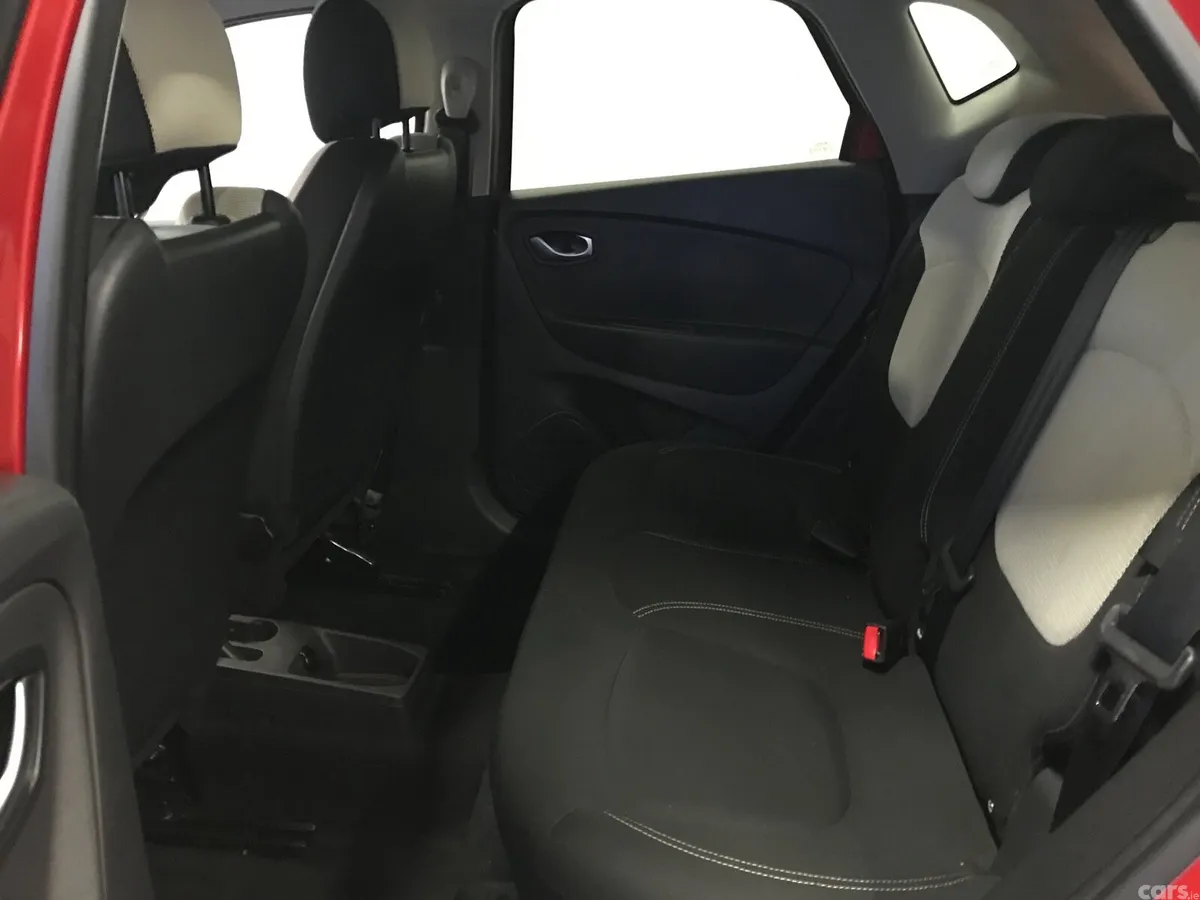 Renault Captur Hatchback, Diesel, 2019, Red