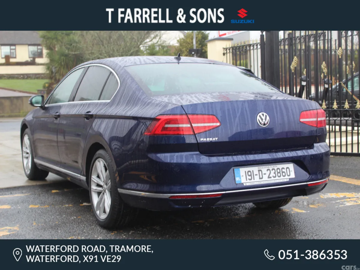 Volkswagen Passat Saloon, Petrol, 2019, Blue