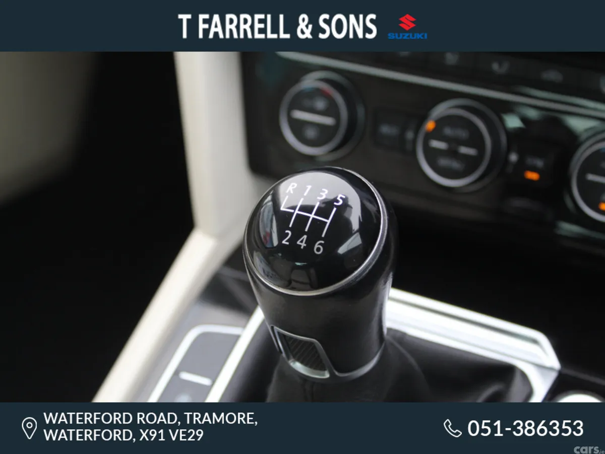 Volkswagen Passat Saloon, Petrol, 2019, Blue