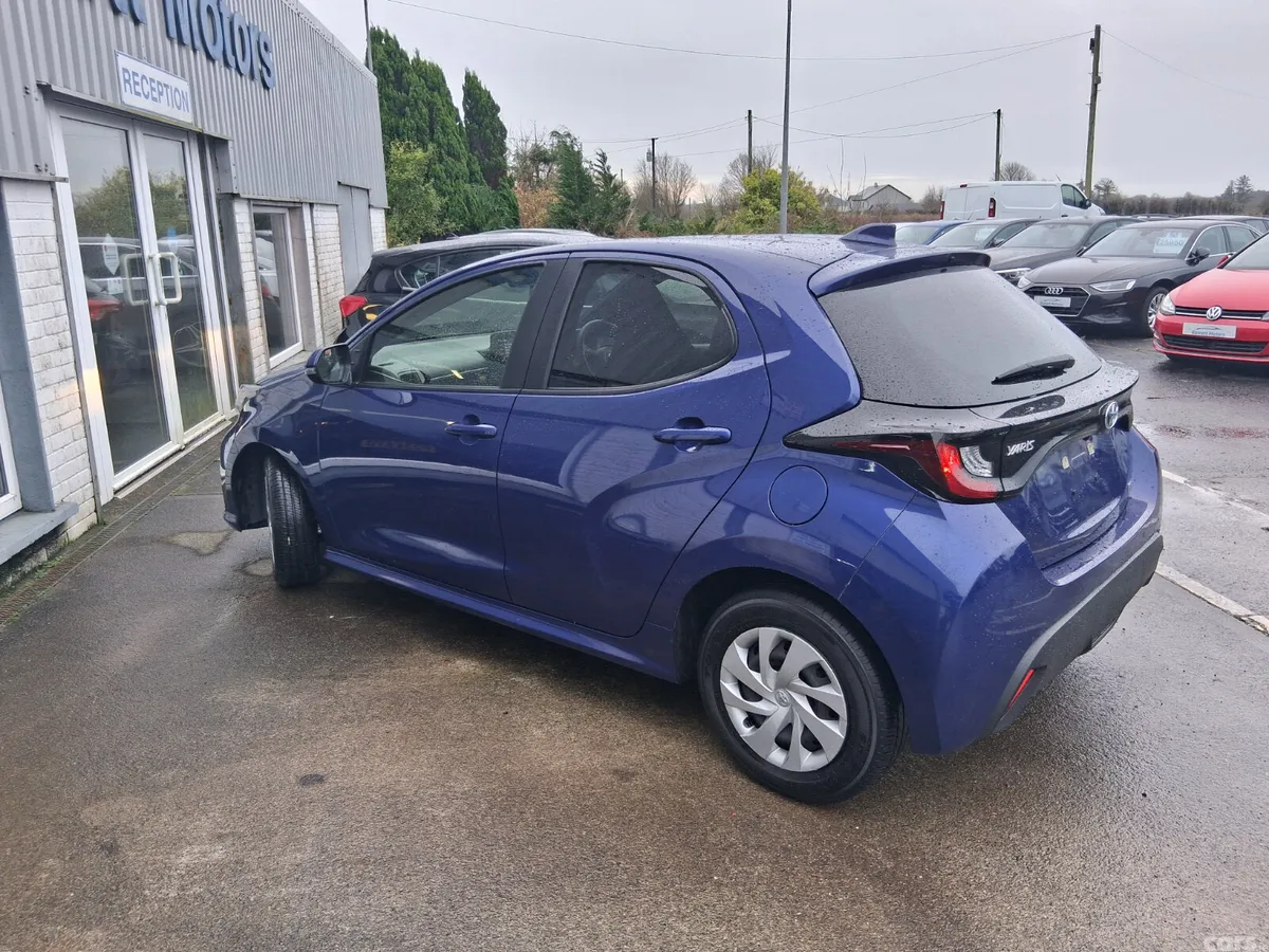 Toyota Yaris Hatchback, Petrol Hybrid, 2021, Blue