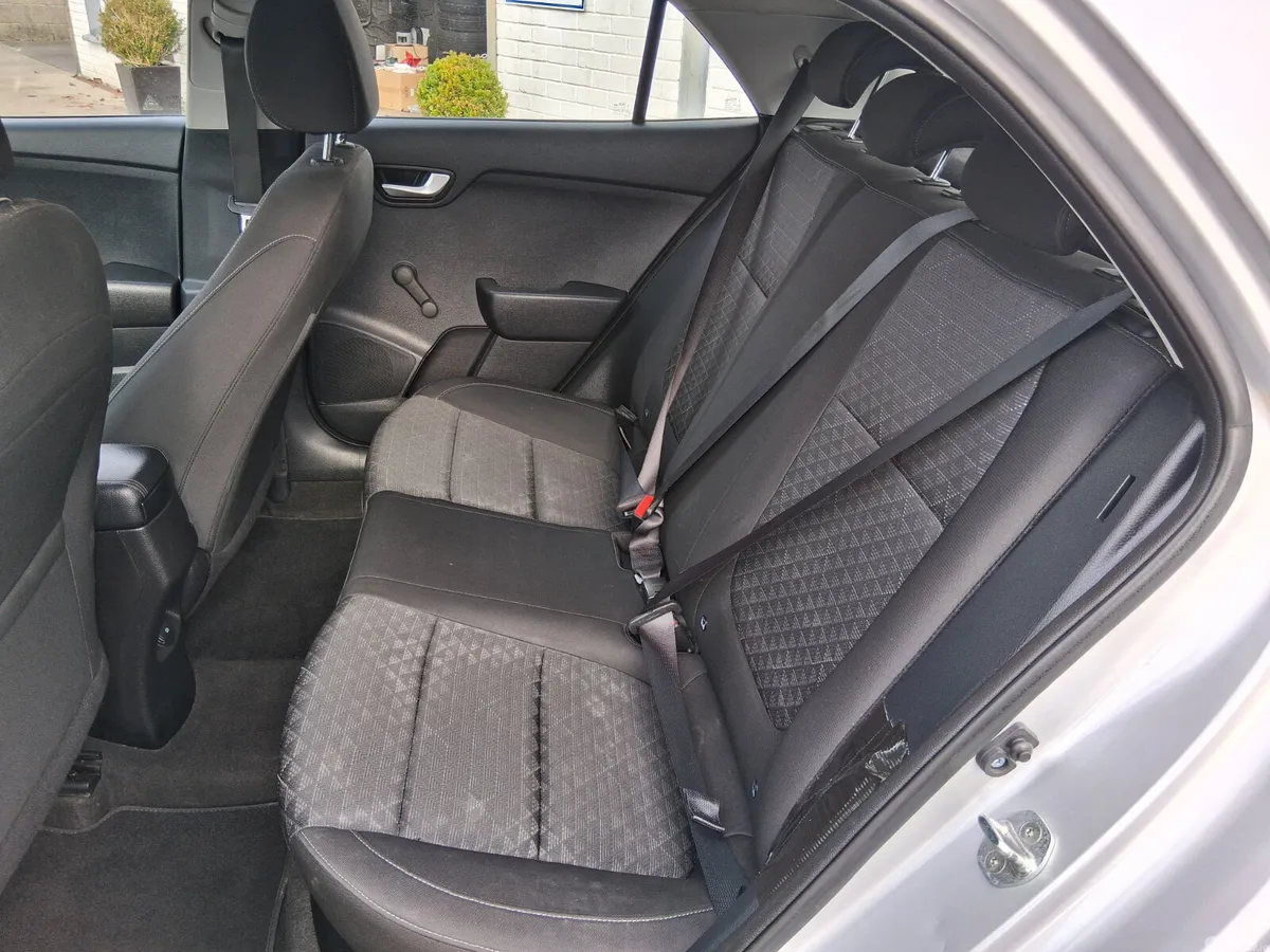Kia Rio Hatchback, Petrol, 2018, Grey