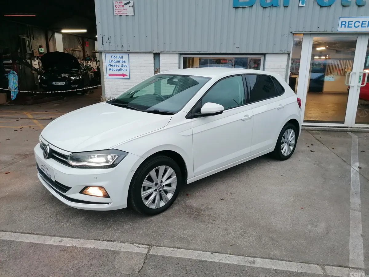 Volkswagen Polo Hatchback, Petrol, 2018, White