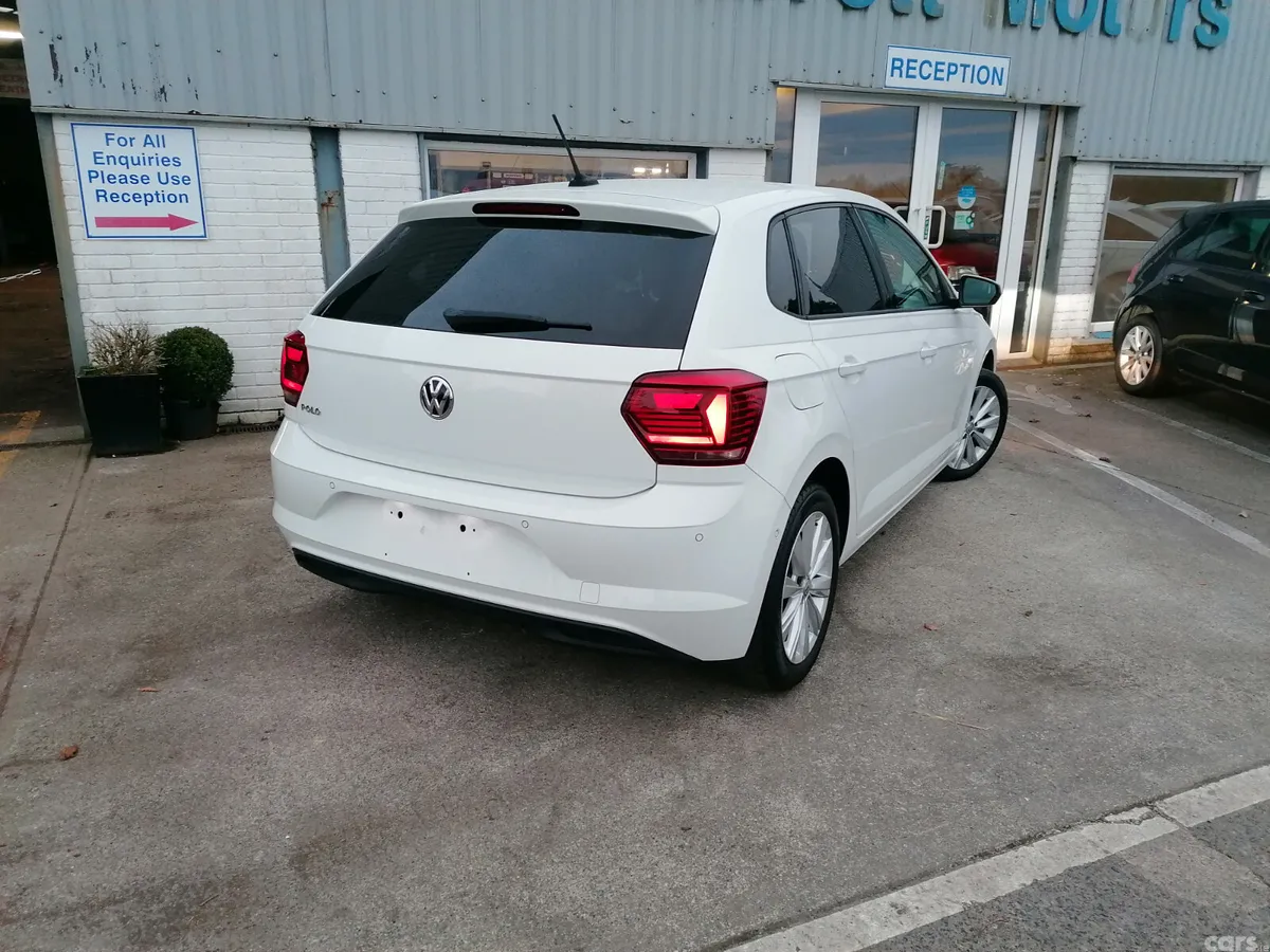 Volkswagen Polo Hatchback, Petrol, 2018, White