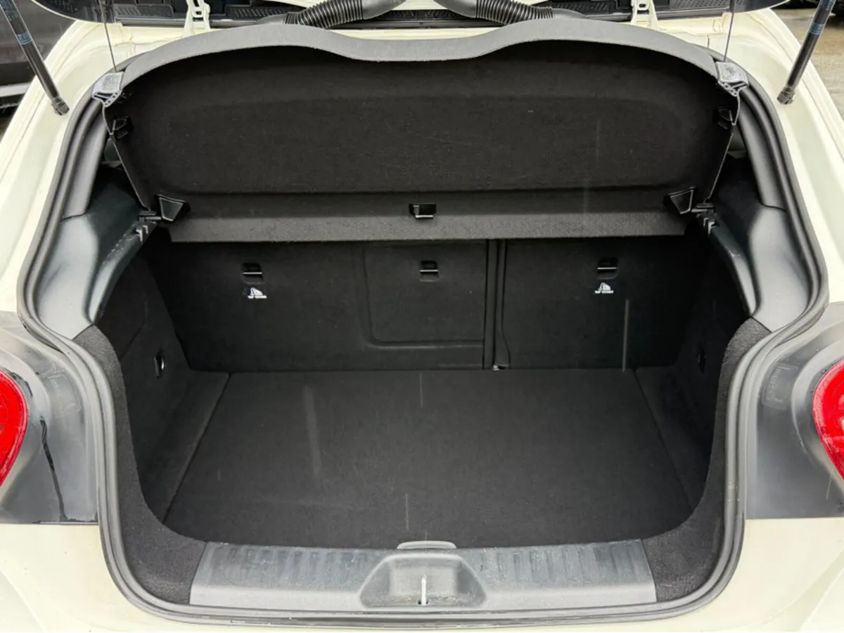 Mercedes-Benz A-Class Hatchback, Petrol, 2018, White
