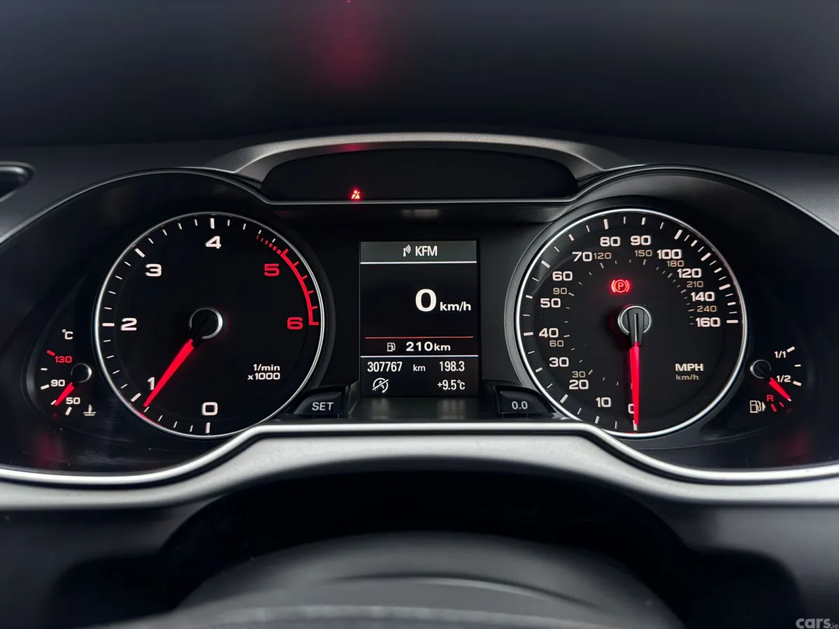 Audi A4 Saloon, Diesel, 2015, Black