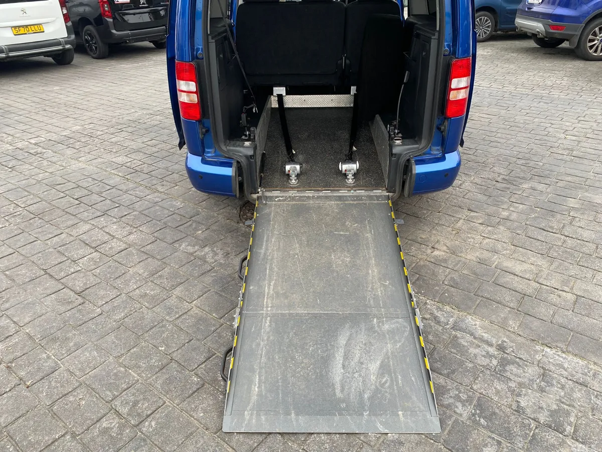 Volkswagen Caddy Maxi Life MPV, Diesel, 2015, Blue
