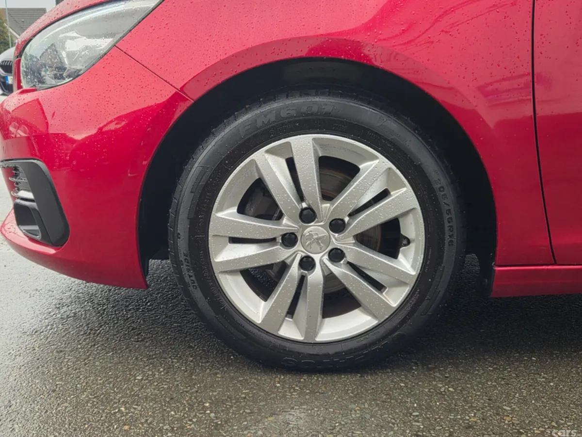 Peugeot 308 Estate, Diesel, 2018, Red