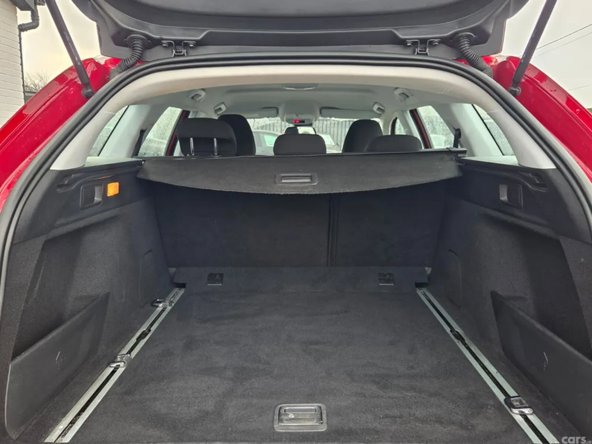 Peugeot 308 Estate, Diesel, 2018, Red