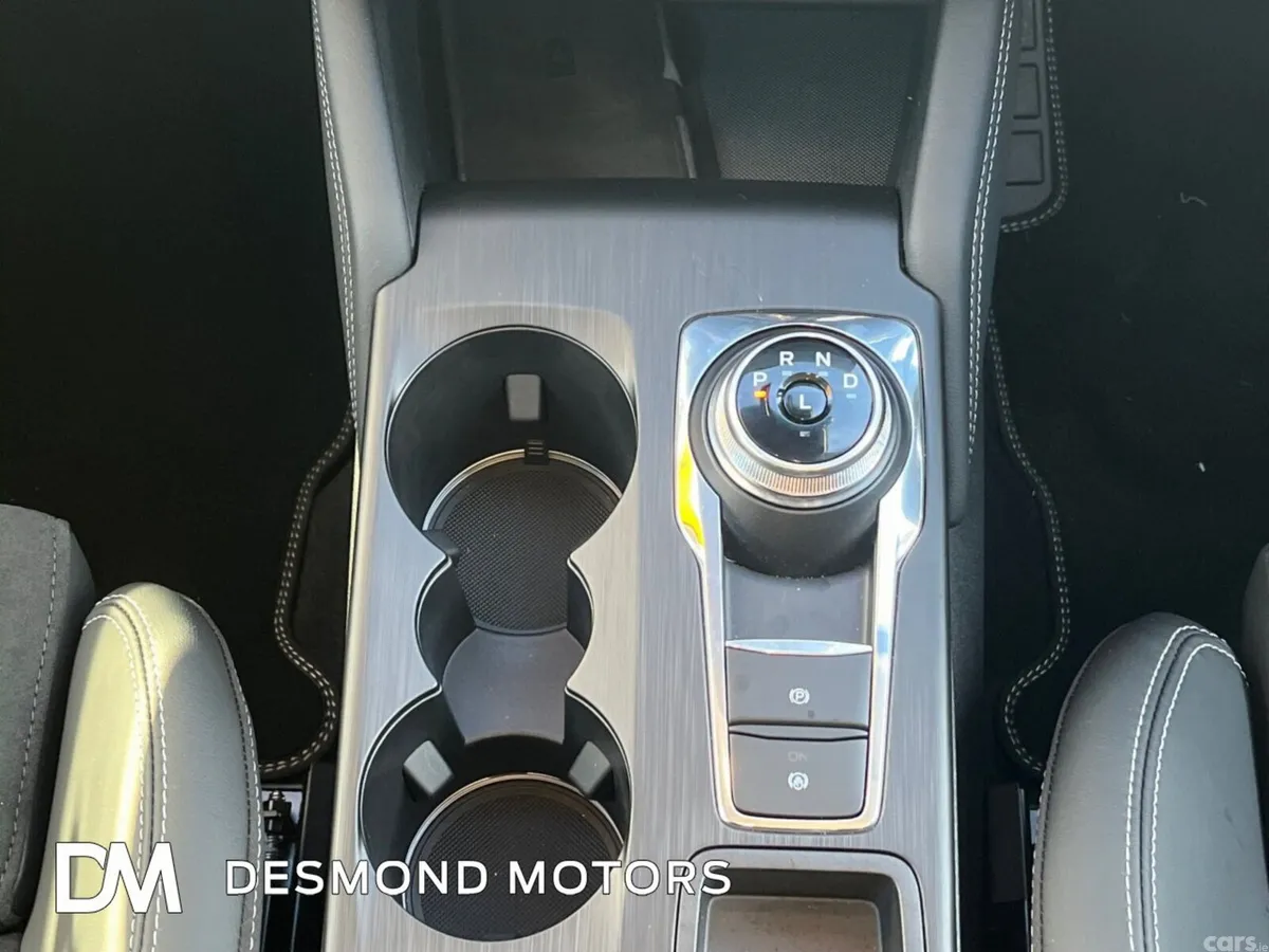 Ford Kuga SUV, Petrol Hybrid, 2025, Green