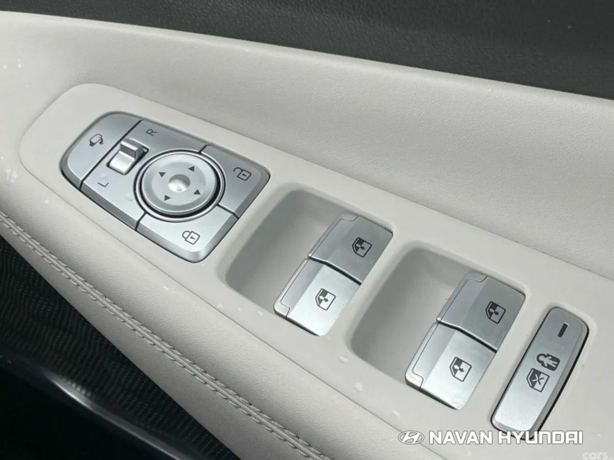 Hyundai Santa Fe SUV, Petrol Plug-in Hybrid, 2022, Grey