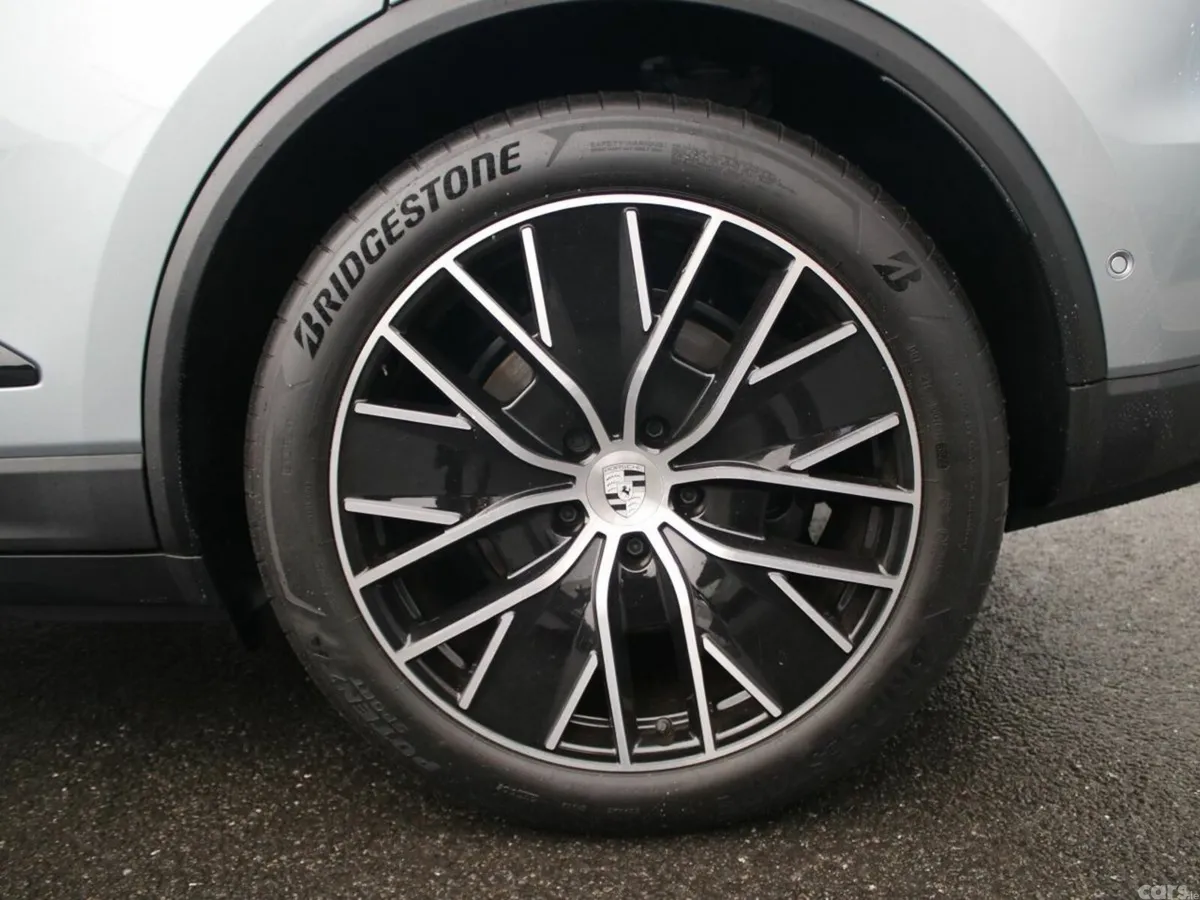Porsche Macan SUV, Electric, 2026, Silver