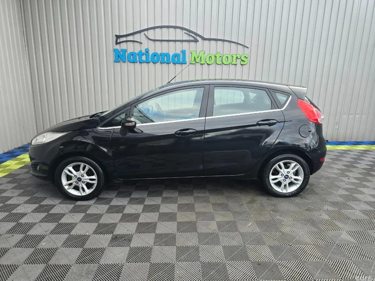 Ford Fiesta Hatchback, Petrol, 2017, Black