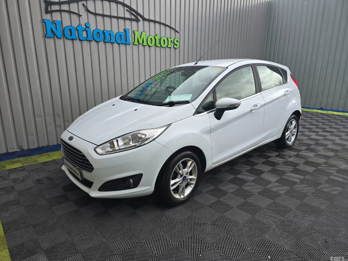 Ford Fiesta Hatchback, Petrol, 2016, White