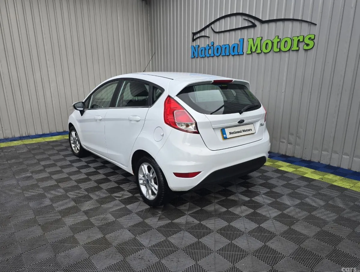 Ford Fiesta Hatchback, Petrol, 2016, White