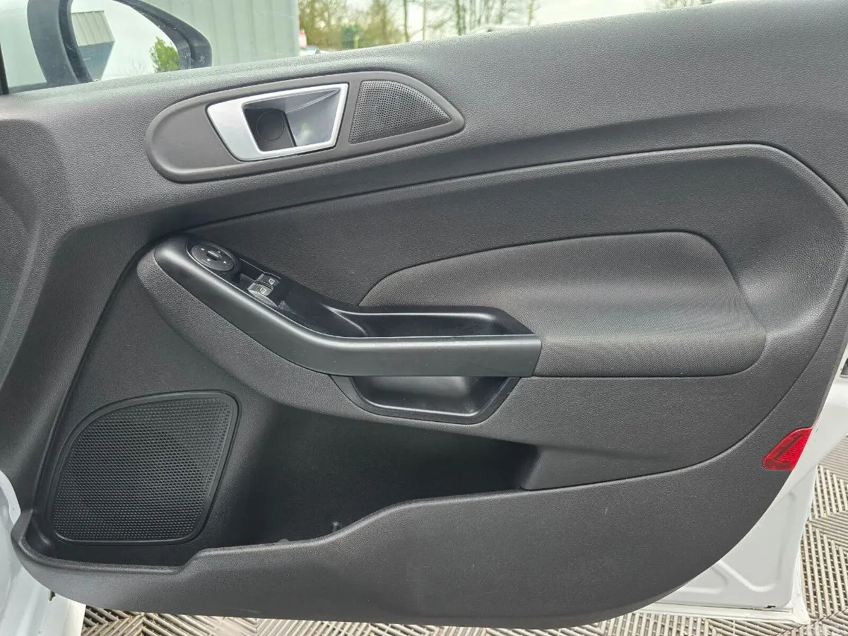 Ford Fiesta Hatchback, Petrol, 2017, White