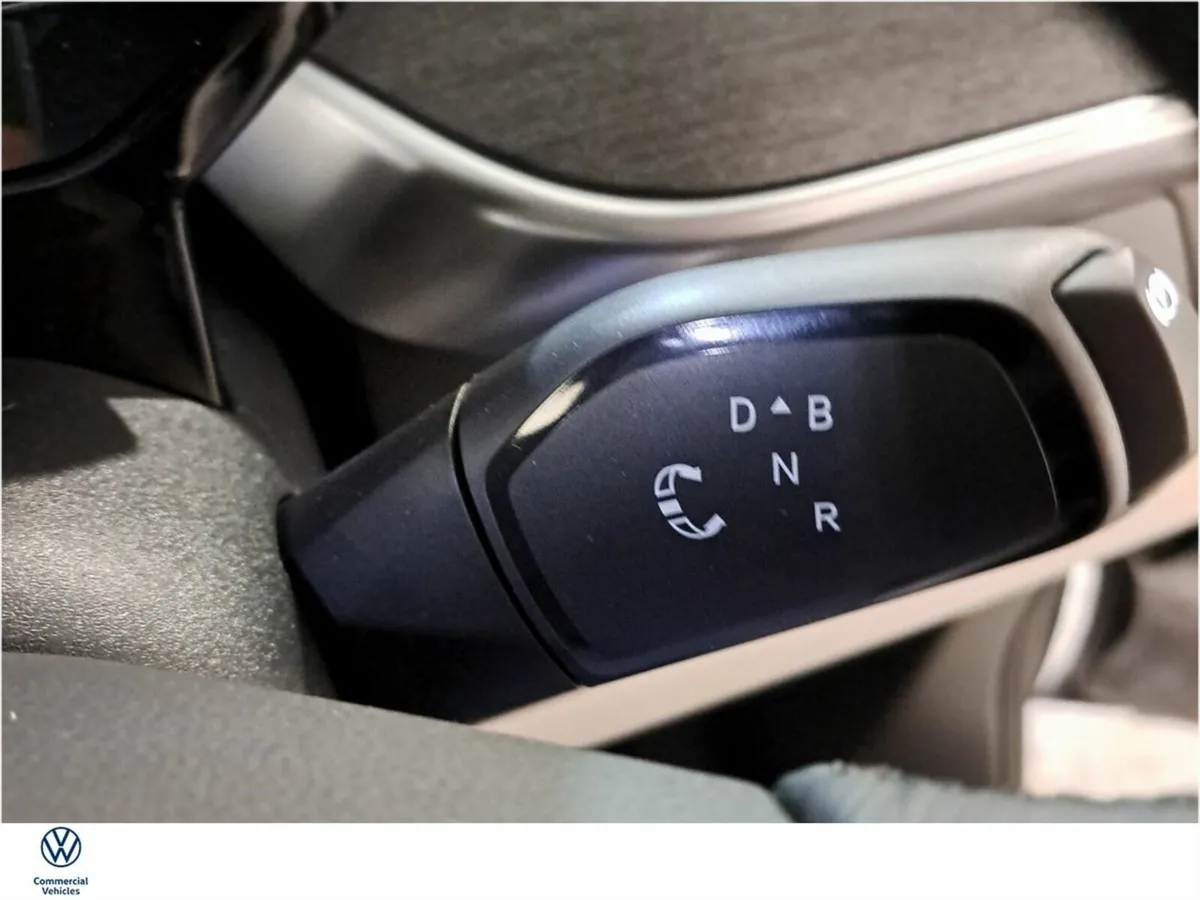 Volkswagen ID.Buzz MPV, Electric, 2026, Blue