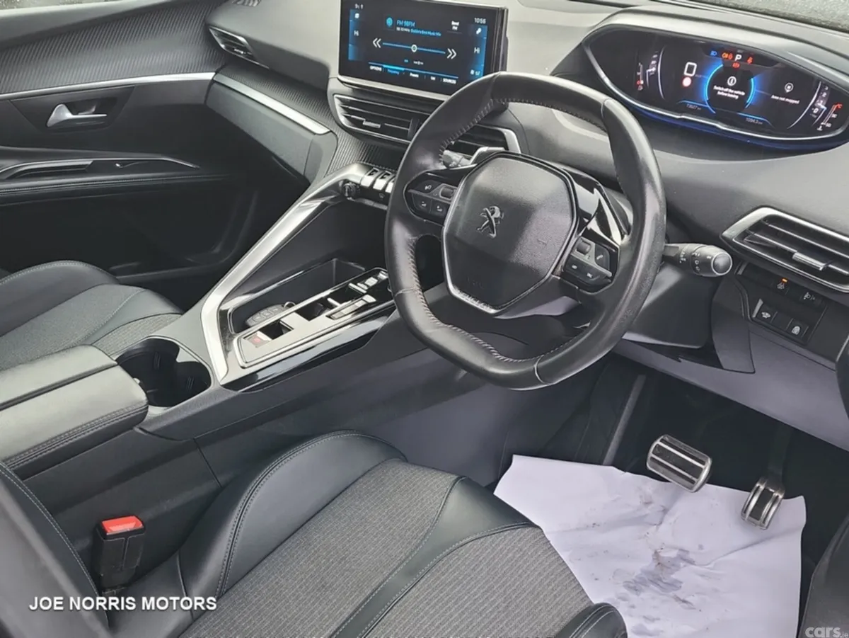 Peugeot 5008 SUV, Diesel, 2024, Grey