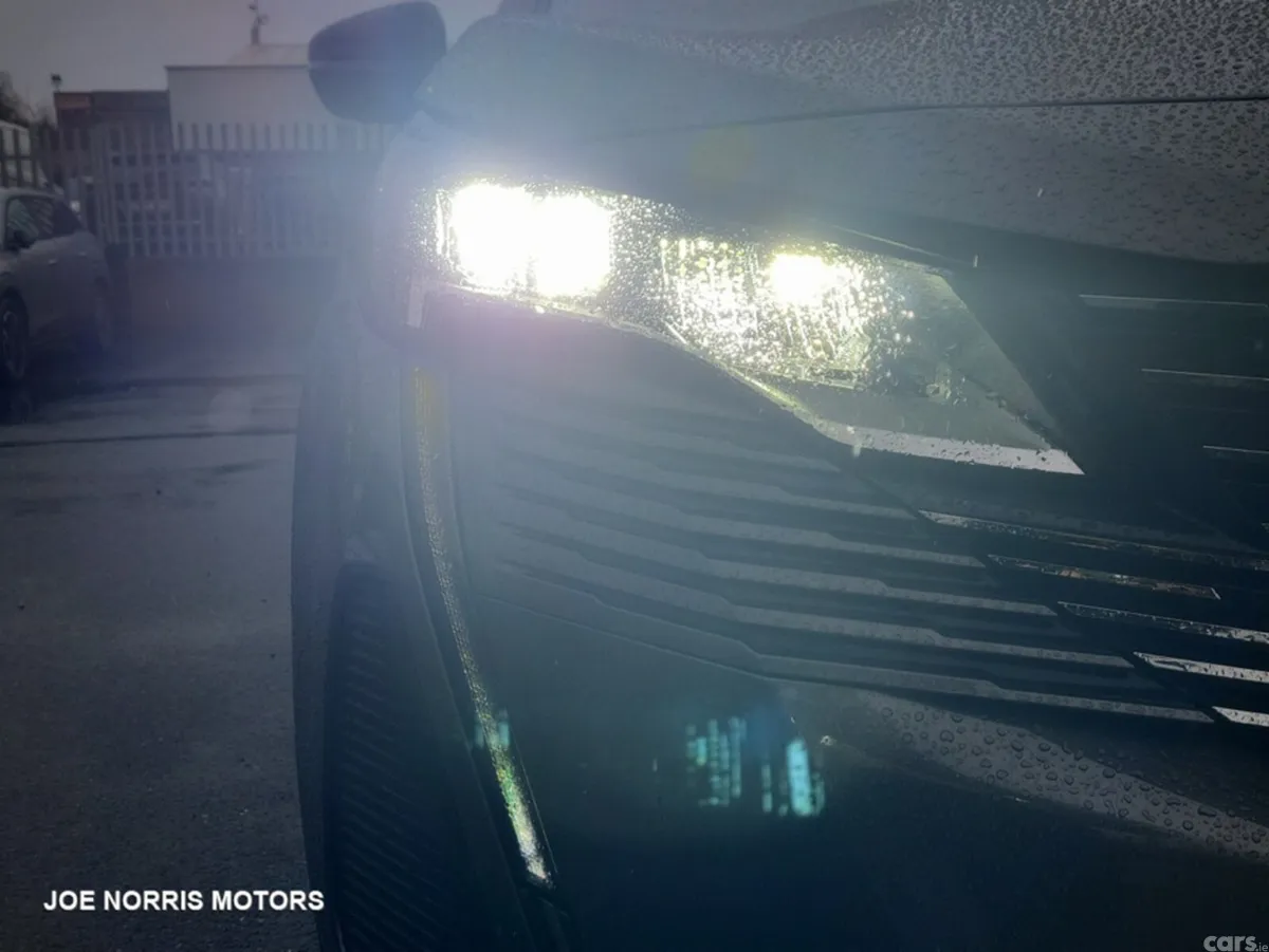 Peugeot 5008 SUV, Diesel, 2024, Grey