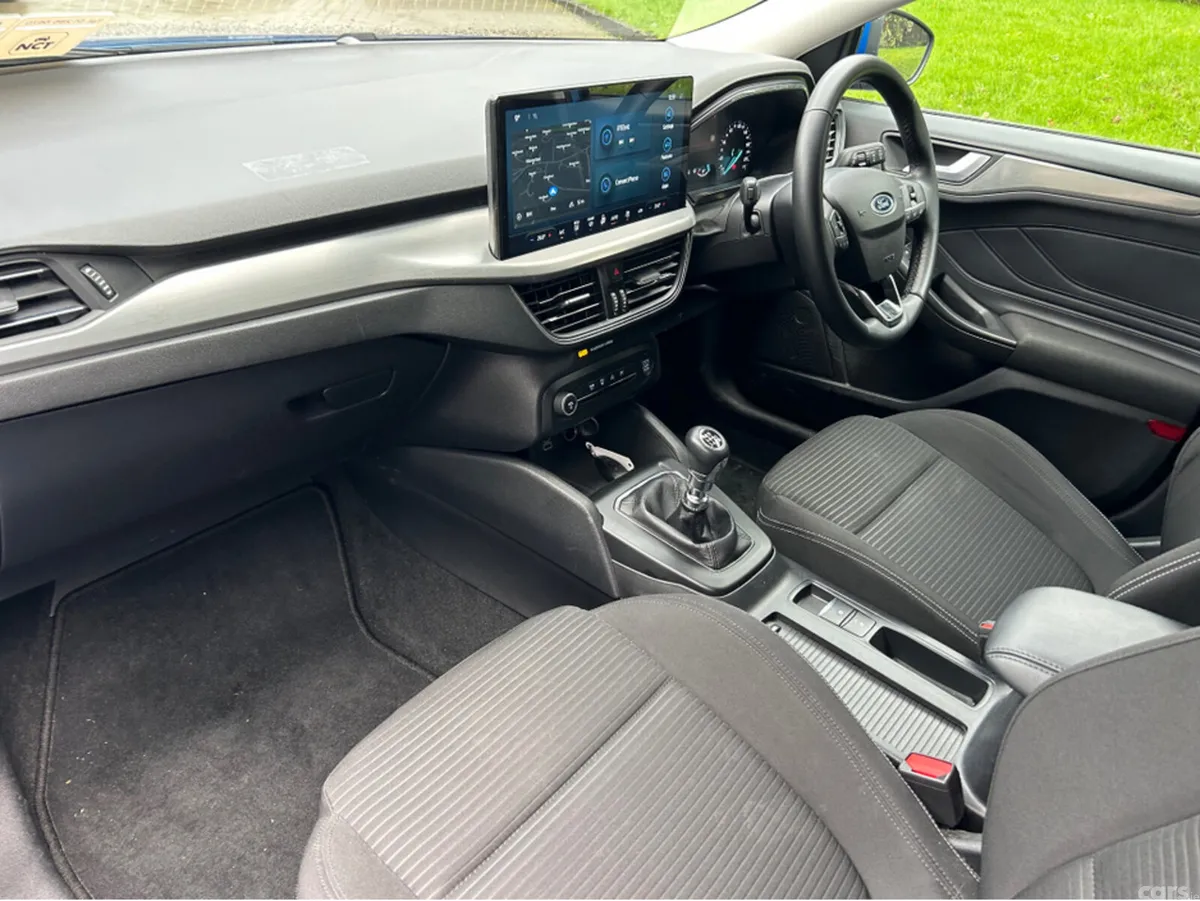 Ford Focus Hatchback, Petrol, 2023, Blue