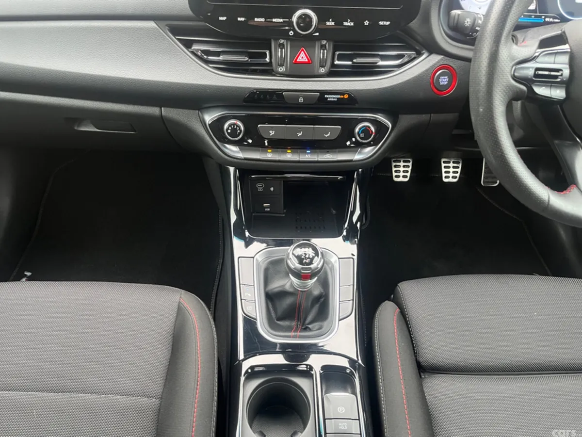 Hyundai i30 Hatchback, Petrol, 2025, Green